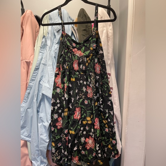 Black flower dress - Picture 2 of 3